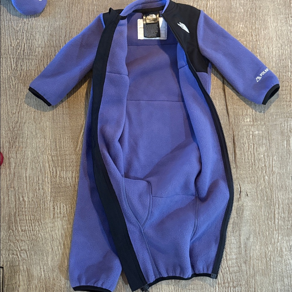North Face One Piece Set - Picture 8 of 8
